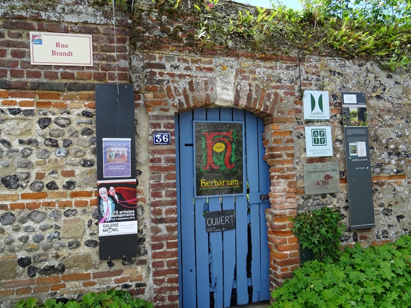 Le vieux Saint-Valéry et ses ruelles fleuries